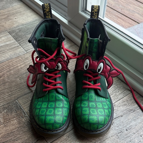 Dr. Martens TMNT Boots - Picture 1 of 12